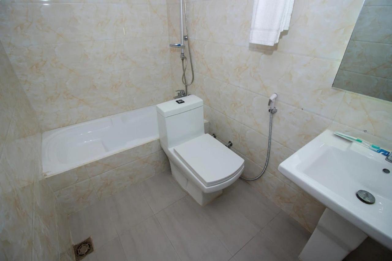Hotel Gulshan Lake View داكا المظهر الخارجي الصورة