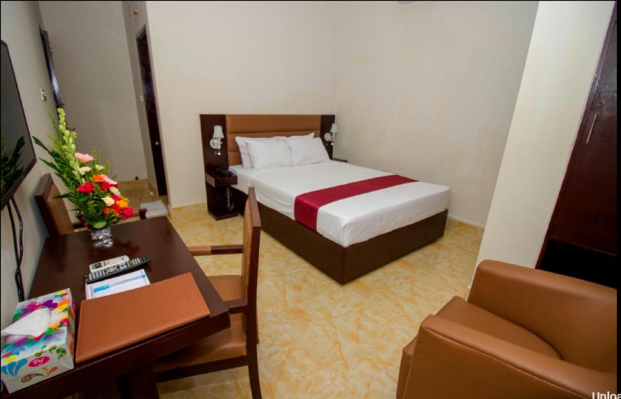 Hotel Gulshan Lake View داكا المظهر الخارجي الصورة
